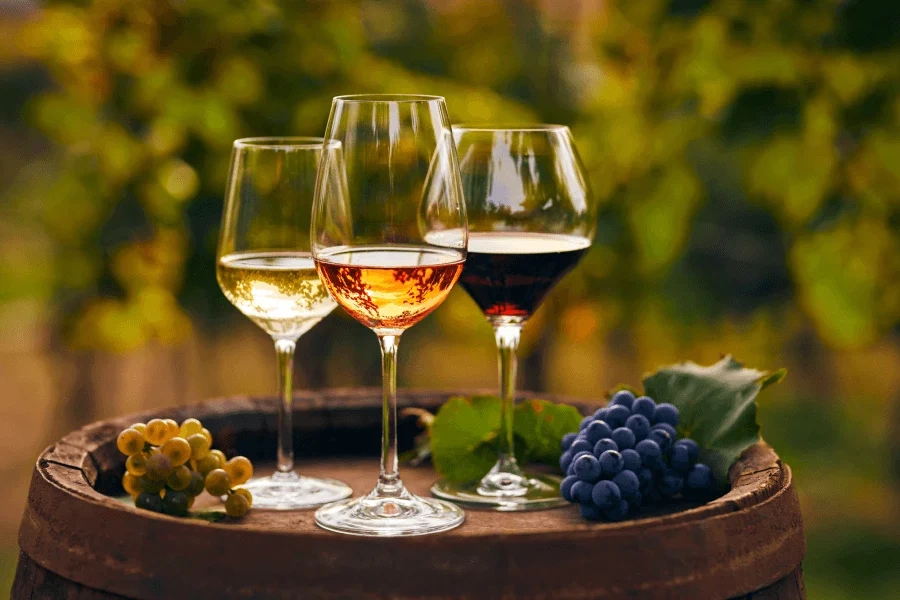 Understanding the Mead vs Wine Differencea